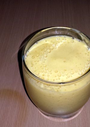 A picture of Pear Orange Smoothie.