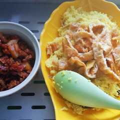 รูปของ Nasi kuning rumahan
