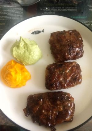 Una foto de Paquetitos verdura y hongos con mayonesa de zanahoria y de palta