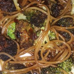 A picture of Broccoli and angel hair pasta toss.