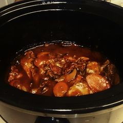 Tex's Killer Slow Cooker Coq Au Vin 🐔🐷 🍷🍅 A picture of Tex's Killer Slow Cooker Coq Au Vin 🐔🐷 🍷🍅.