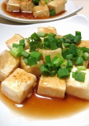 A picture of Agedashi Tofu in a Single Frying Pan.