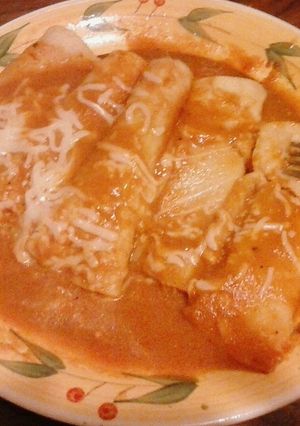 A picture of Easy Entomatadas (tomato enchiladas).