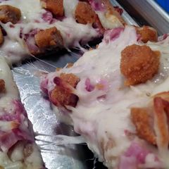 A picture of Chicken Cordon Bleu Pizza.