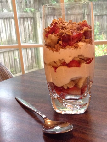 Easy Way Make Recipe Strawberry Banana Smoothie that is Can Pamper Your Tongue, Delicious}