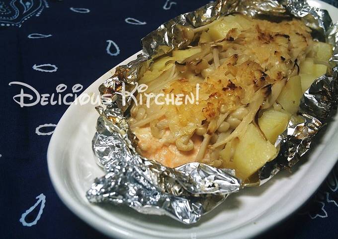Baked Salmon, Mushrooms and Chunky Potatoes in Foil with Miso and Mayonnaise