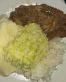 Bistec con puré arroz y ensalada de repollo