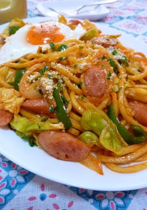 A picture of Napolitan-style Yakisoba Noodles.