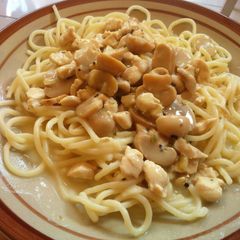 A picture of Creamy Spaghetti.