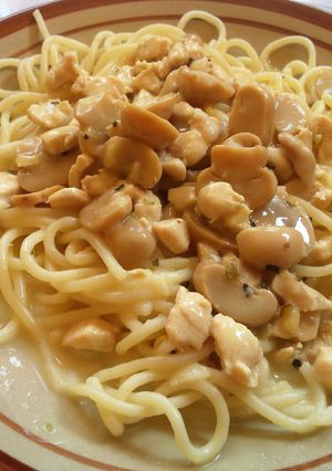 A picture of Creamy Spaghetti.