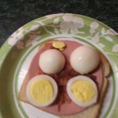A picture of Breakfast sandwich.