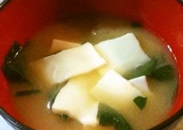 Simple Way to Make Quick Cheese in Miso Soup