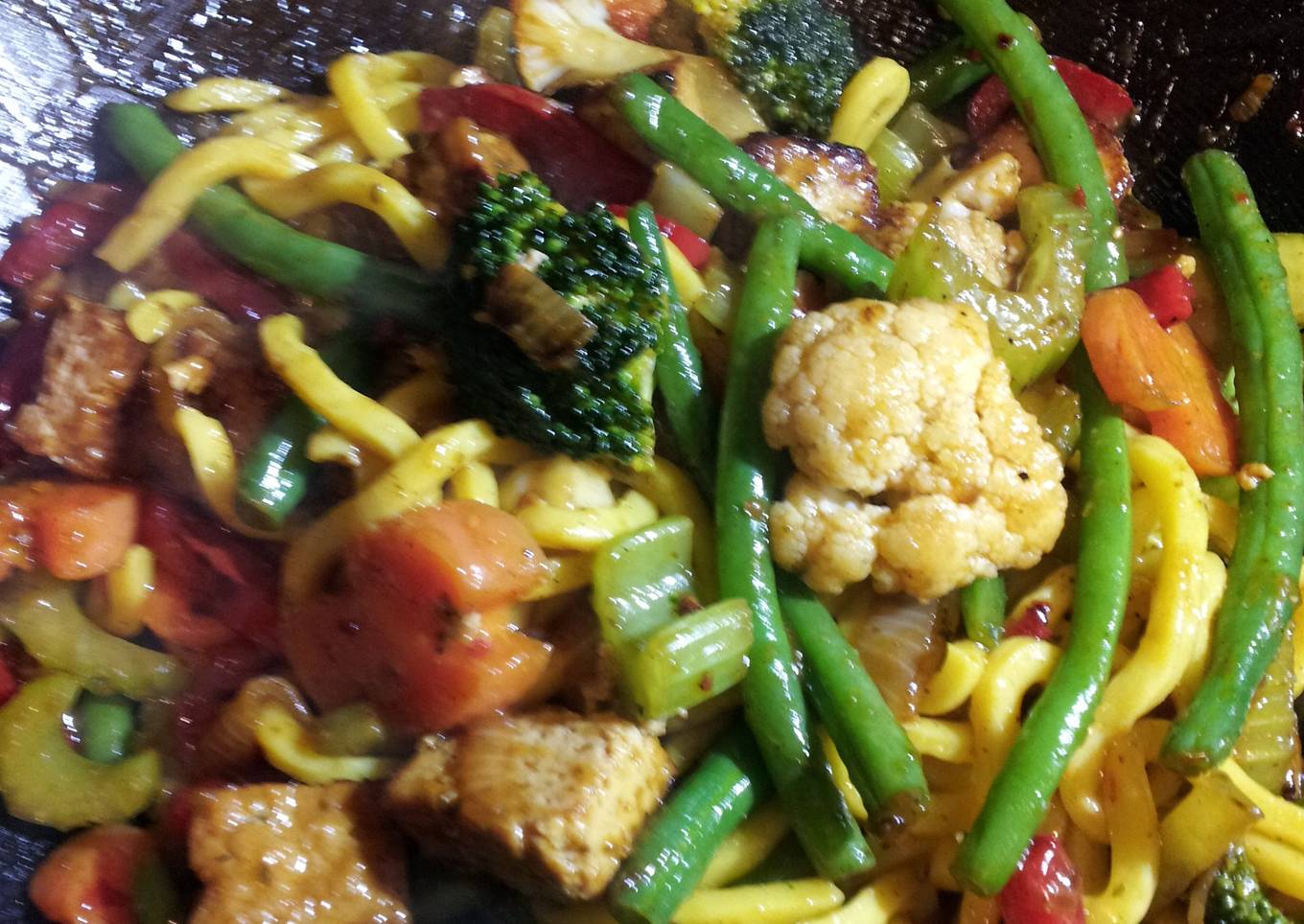 Veggie tofu noodle stirfry