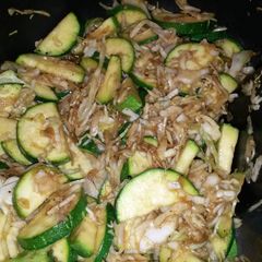 A picture of Cabbage & zucchini.