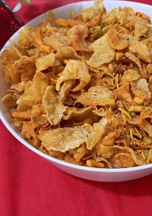 कॉर्न पोहा चिवड़ा (corn poha chivda recipe in hindi) रेसिपी मुख्य फोटो