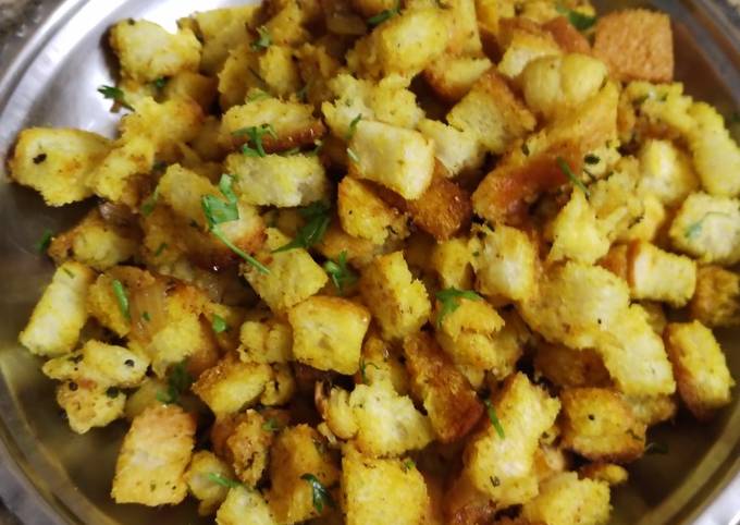ब्रेडचा चिवडा (Bread Chivda Recipe In Marathi) रेसिपी Pragati Hakim द्वारे - Cookpad