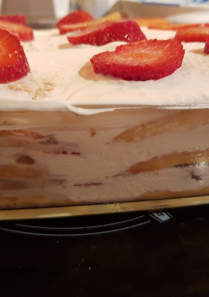 Una foto de Tiramisú de fresas