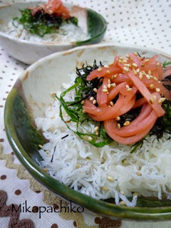 A picture of Easy and Totally Delicious Shirasu Rice Bowl.