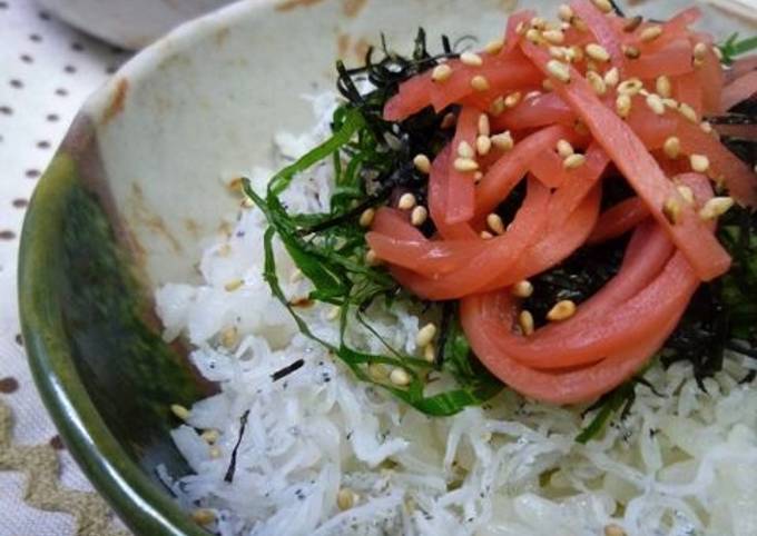 Easy and Totally Delicious Shirasu Rice Bowl
