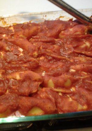 A picture of CLASSIC Stuffed Shells.