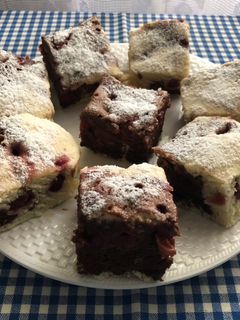 Kevert kakaós-meggyes pite recept fotója