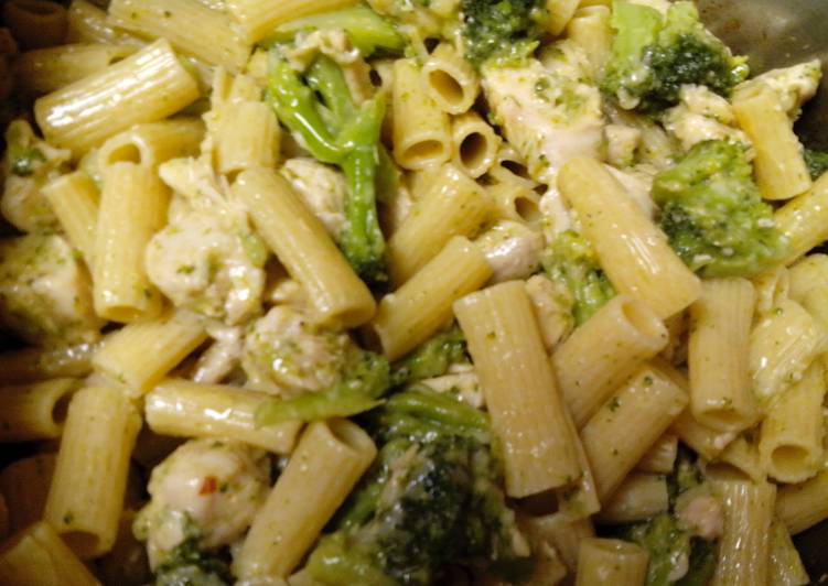 Chicken Broccoli and Ziti