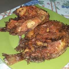 รูปของ Ikan Nila belah goreng sambel bawang #Ikanjanganditawar