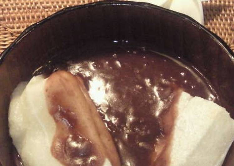 Simple Way to Prepare Easy Red Bean Soup Made with Store-Bought Anko