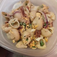 A picture of Bacon Pea Creamy Pasta Salad with lemon parmesan dressing.