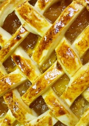 A picture of Our Family's Apple Pie.