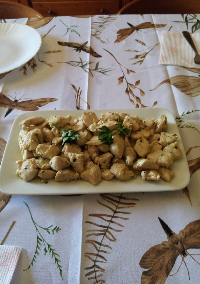 Una foto de Solomillo de pavo al ajillo