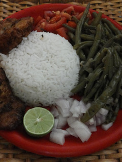 A picture of Fried bread fish meal / fish nuggets.
