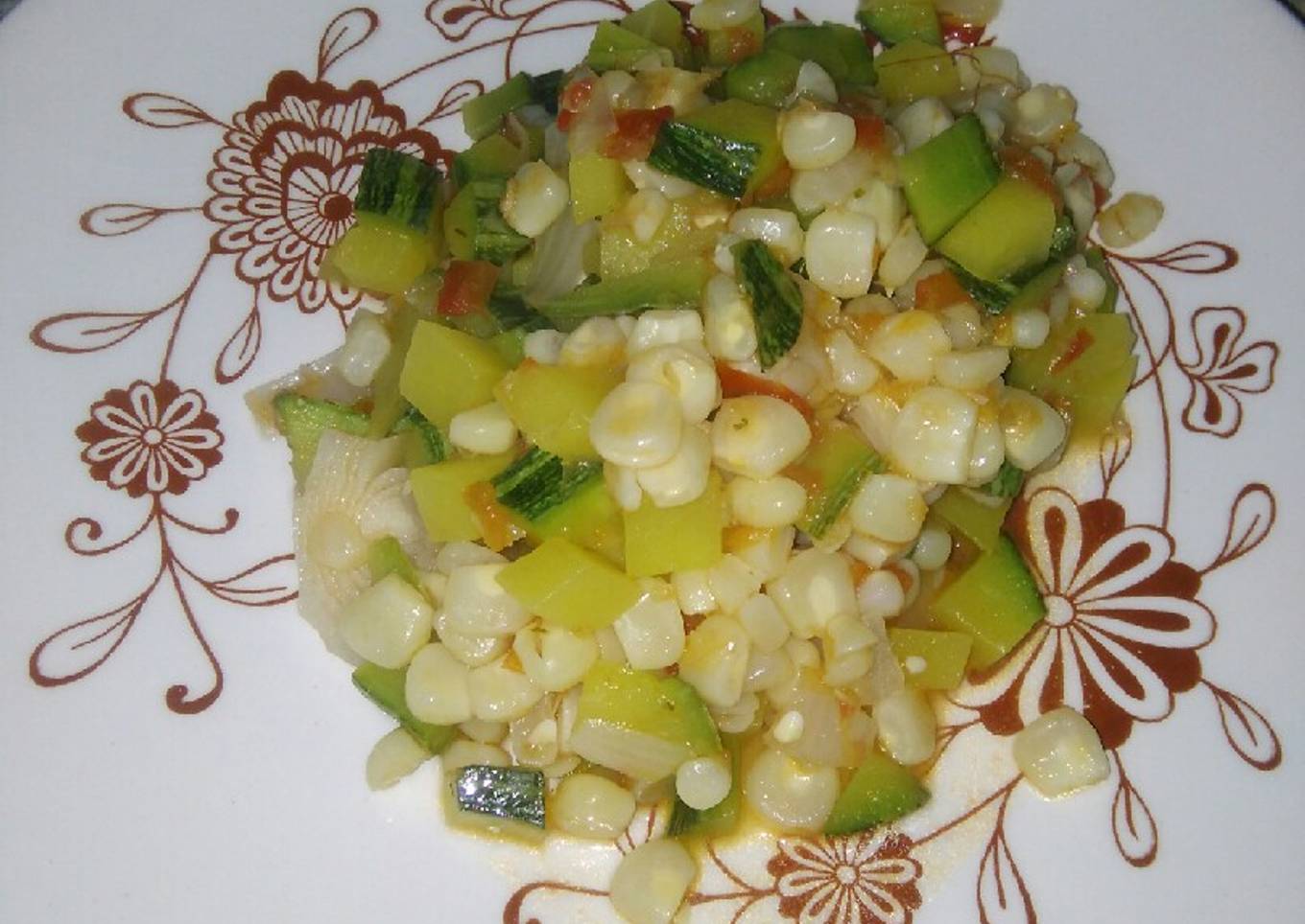 Calabaza guisada con elote