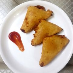 A picture of Bread pakora.