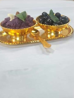 A picture of Blue breery ya jamun kaa halwa.