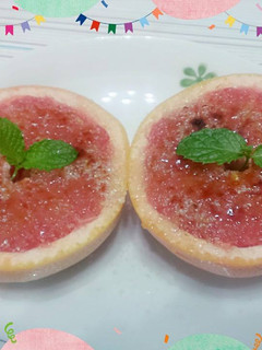 【創意料理】焦糖葡萄柚 的食譜成品照片