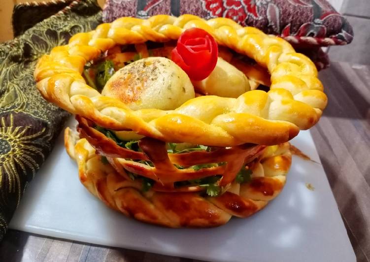 Bread Basket With Chicken Cheese kabab Buns