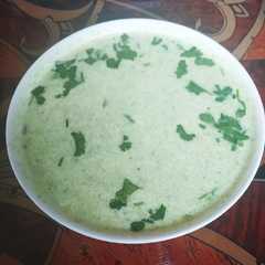 A picture of ফুলকপি ও ব্রকোলির স‍্যুপ। Cauliflower and Broccoli soup.