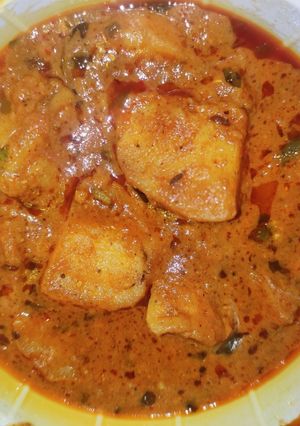 दम आलू(Dum Aloo recipe in hindi) रेसिपी मुख्य फोटो