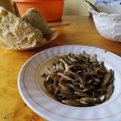 A picture of Fried omena.