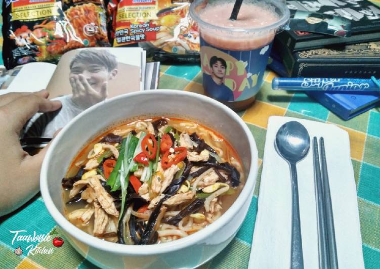 Resep Ramyeon Dalkgaejang (라면 닭개장) yang Enak