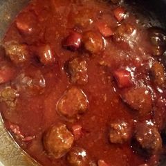 A picture of Hot meatballs.