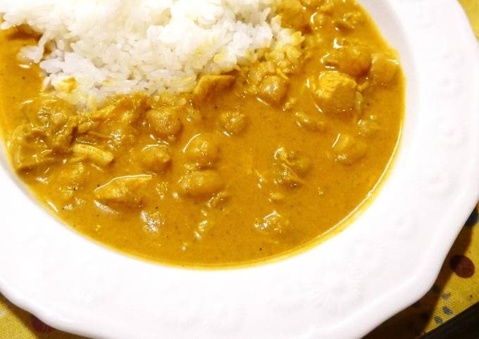 Nepalese Curry with Chickpeas and Chicken