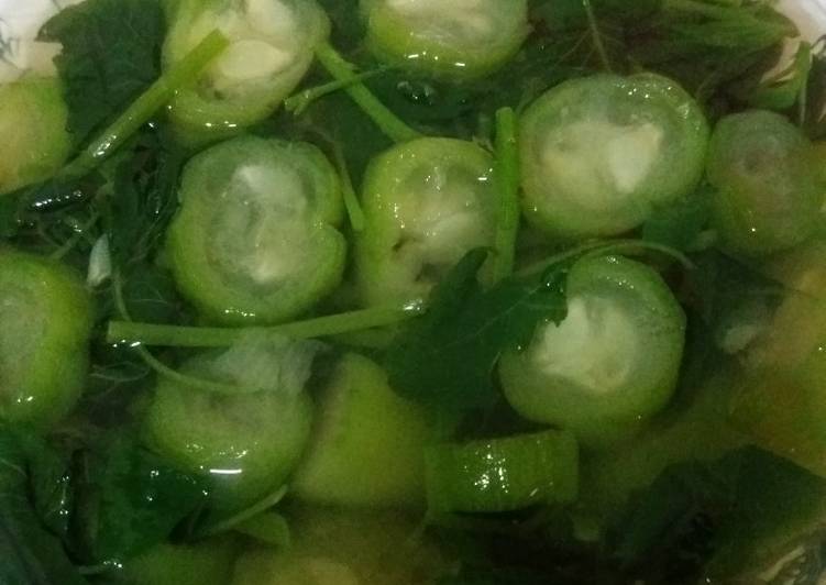 Resep: saat makan malamSayur Bening Bayam Oyong