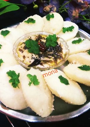 सूजी की इडली (suji ki idli recipe in Hindi) रेसिपी मुख्य फोटो