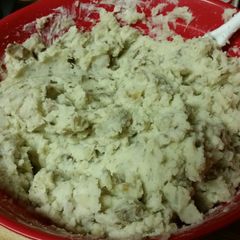 Homemade Mashed Potatoes A picture of Homemade Mashed Potatoes.