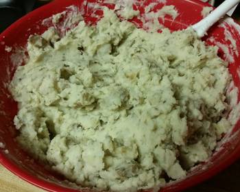 Unique Cuisine Homemade Mashed Potatoes Delicious