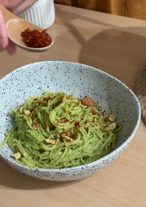義麵食譜｜蒜苗做的青醬？純素友好，無違和的蒜苗堅果青醬義大利麵 的食譜成品照片