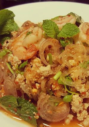 รูปของ ลาบวุ้นเส้นหมูสับกุ้งสด