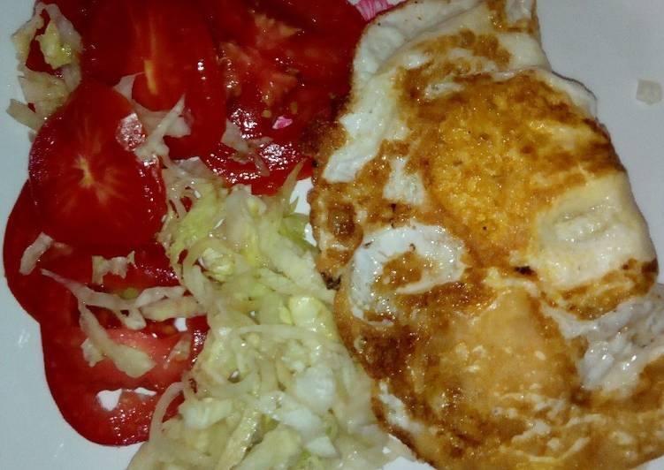 Step-by-Step Guide to Prepare Super Quick Homemade Fried egg with salad#localfoodcontest-mombasa